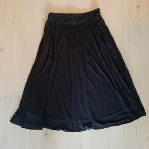 Aritzia Wilfred Black Modal Midi Skirt Size Small